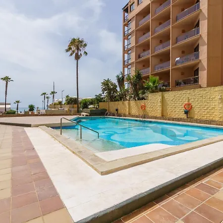 First Line , Cosy And Comfortable + Swimming Pool アパート *