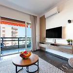 First Line , Cosy And Comfortable + Swimming Pool Apartment Torremolinos