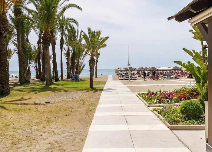 First Line , Cosy And Comfortable + Swimming Pool Апартаменты *