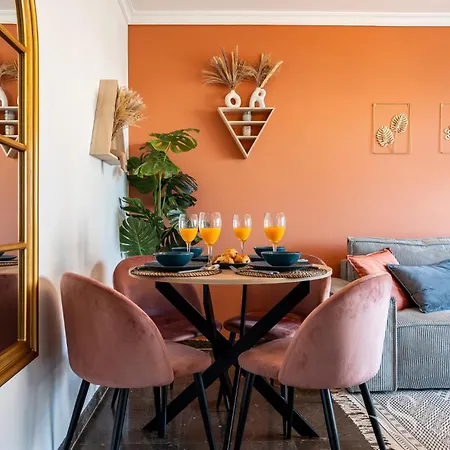 First Line , Cosy And Comfortable + Swimming Pool *