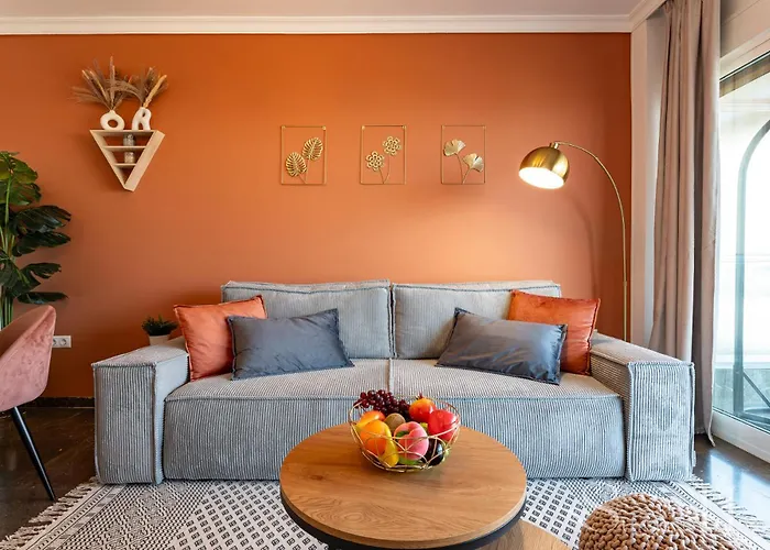 First Line , Cosy And Comfortable + Swimming Pool *