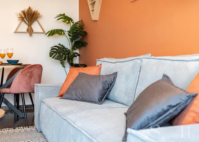 Lejlighed First Line , Cosy And Comfortable + Swimming Pool Torremolinos