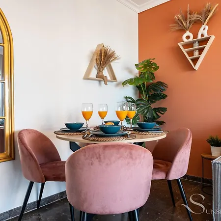 Appartement First Line , Cosy And Comfortable + Swimming Pool Torremolinos
