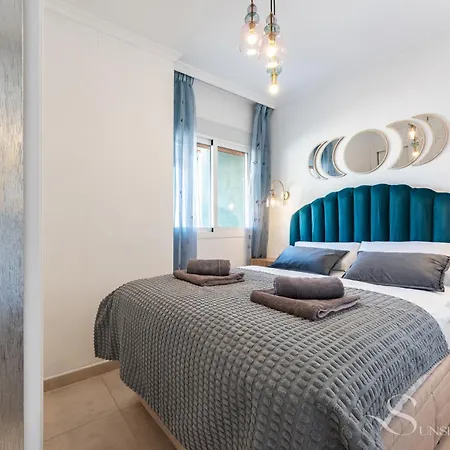 First Line , Cosy And Comfortable + Swimming Pool * Torremolinos